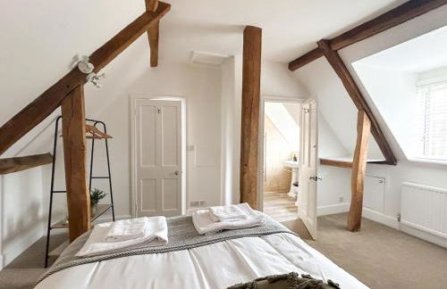 Characterful Cottage - Sleeps 6 - Parking - High Street - Photo 6