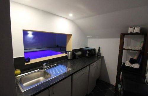 5 Bedroom, Luxury Villa - Heated Pool - Foto 27