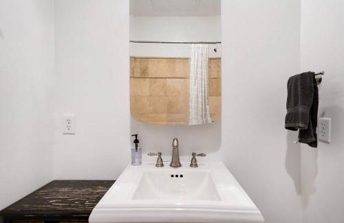 Loft Literally on Broadway Live Music & Bars - Foto 17