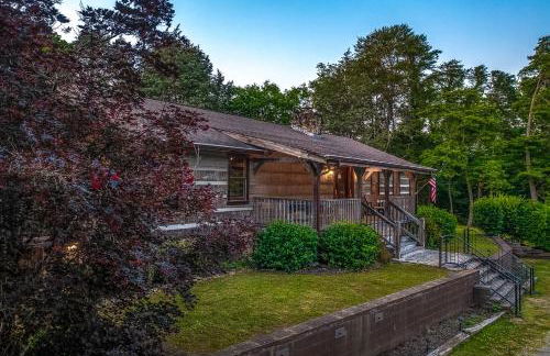 Spacious Serene Cabin Sleep 14 Pool Hot Tub Games - Foto 56