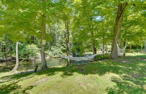 Waterfalls and Trails at The Mills At Green Hole - Foto 37