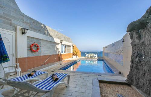 Seaside House With Heated Pool - Photo 1