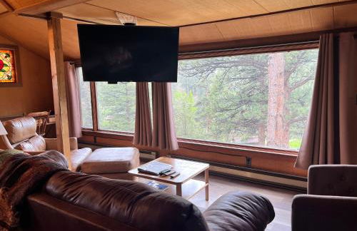 Rose Den - Romantic Mountain Cabin with Views! - Foto 4