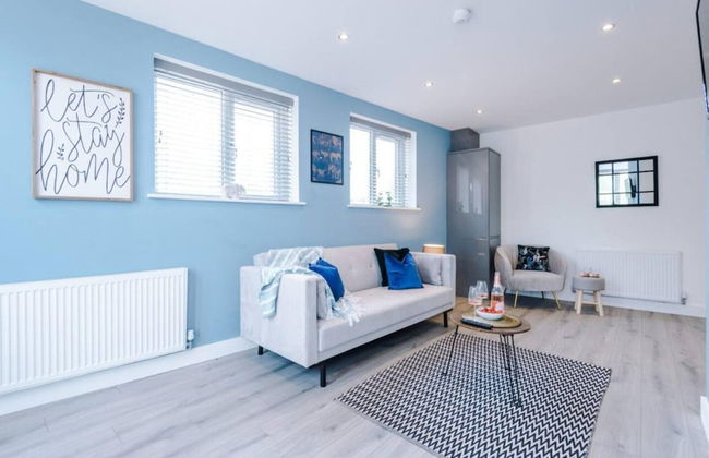 Imperial War Museum North Two-bedroom by Belvilla - Photo 13