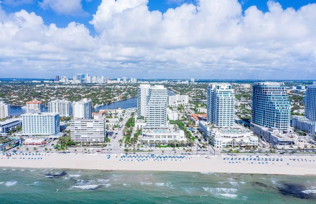 W Residences 2 Bedroom Suite 2 Condo by RedAwning - Photo 39