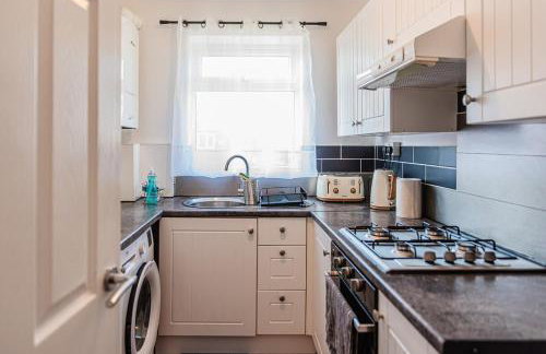 2 Bedroom Apartment Denton, suitable for professionals needing a peaceful work environment - Foto 9