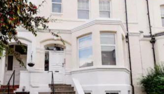West Hampstead area, 5 minute walk to tube station - Photo 4
