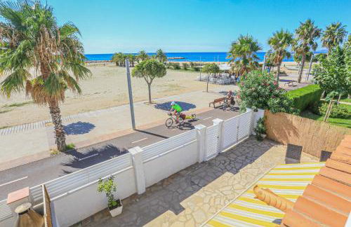 LITORAL COSTA DORADA - VILLA LAURA II Only families - Photo 39