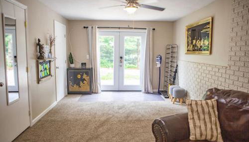 Moon River Smart-Suite near Interstate 44 and Airport - Photo 1