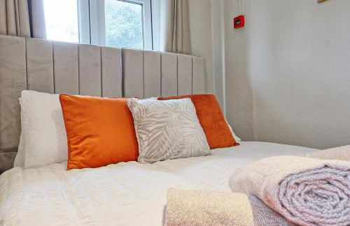 Large 5-Bedroom Home, Perfect for Long Stays & Team Accommodation - Foto 54