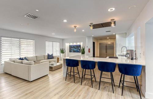 Luxury Home with Heated Pool close to beaches - Foto 52