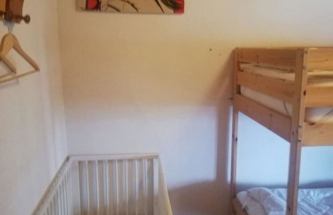 Stunning Apartment in Heart of Valley - Photo 2