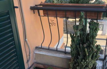 A.B Battistini Short Let's - Foto 20