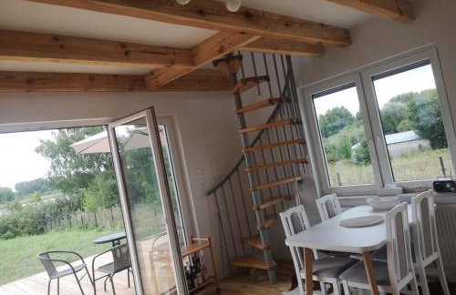 Dom nad jeziorem z prywatnym pomostem i linią brzegową - Foto 8