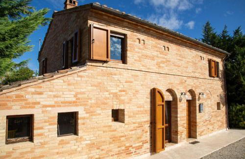 Casa Renzo, Exclusive Farmhouse with Private Pool - near Fermo - Foto 1