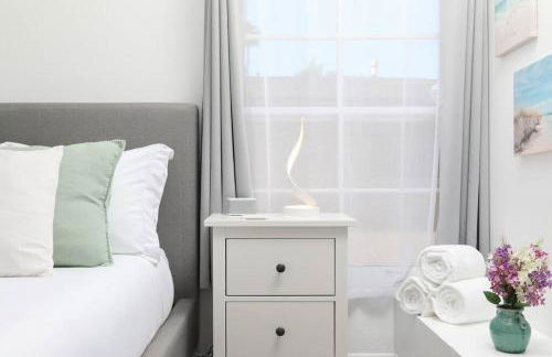 3 Bedroom 2 Bath House with Parking - 10 Guests - Foto 17