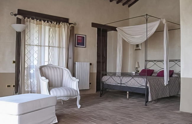 Tenuta di campagna con piscina immersa nel verde - Foto 3