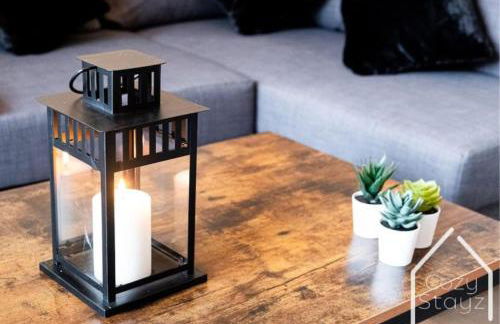 Beautiful 5 Bedroom Home in the City Centre with gated parking - Foto 19