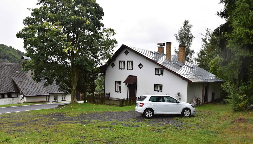 Spacious Holiday Home in Zlata Olesnice - Foto 1, Imagen principal