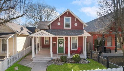 Stay & Play Indy- Indoor Fun - 5 Min to Downtown - Sleeps 10 - Arcade fun - Foto 2