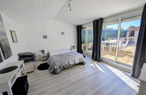 Spacious nest with terrace near the beach - Foto 23