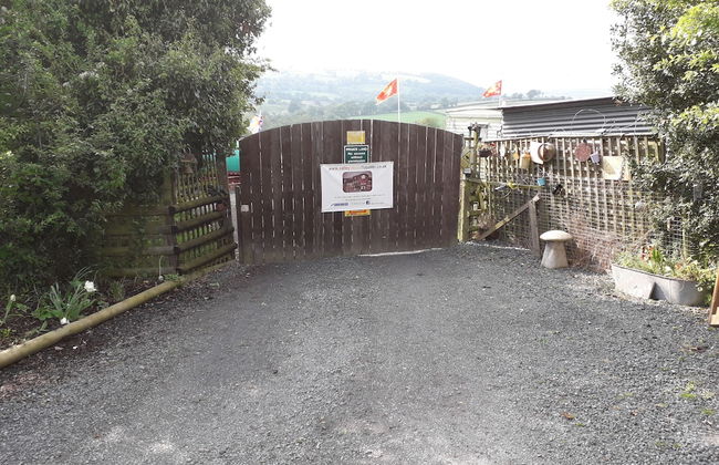 Ruby Shepherds hut Sleeps 4 - Photo 25
