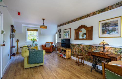 Meldrums Apartments - Photo 16