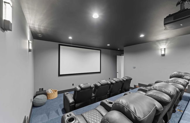 Blue Heron by Avantstay Lakefront, Dock, Pool, Theater Sleeps 22 - Foto 4