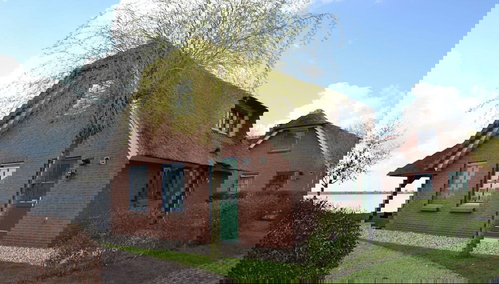 Stylish Thatched Villa with 2 Bathrooms near Giethoorn - Photo 1