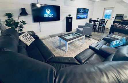 Lake Escape with paddle boards, fire pit & game room - Foto 7