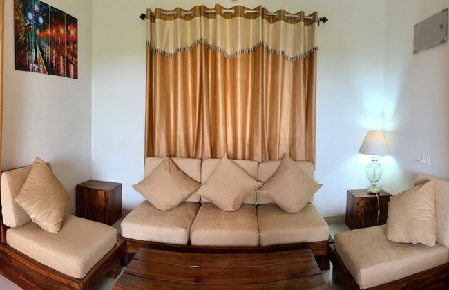 Monarch suites - Photo 26