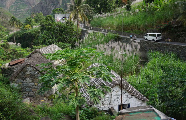 Paul Valley Hiking Tour - Photo 2
