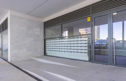 Soft Modern Flat With Pool & Gym by LovelyStay - Photo 57