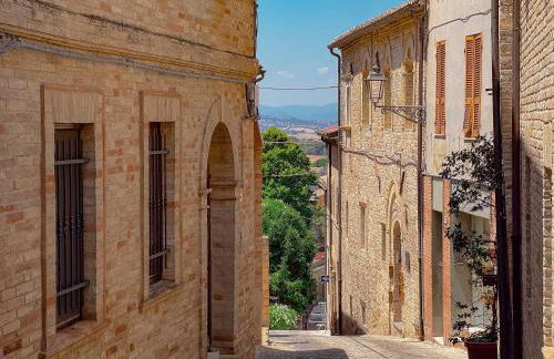 Relax & Views in Le Marche by Host Hero - Foto 12