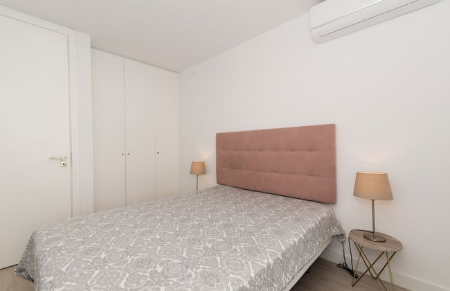 800m From the Boat to Praia das Cabanas, With Pool, Terrace, Wifi and air con - Foto 3