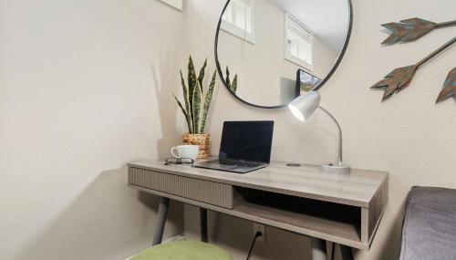 Charming Bungalow Next to CSU - Free Cruiser Bikes - Foto 5