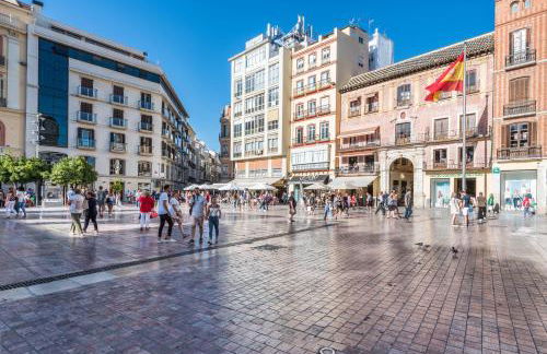 Malaga Centre Apartment with Parking - Photo 23