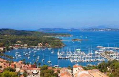 studio climatisé proche port et plages - Foto 12