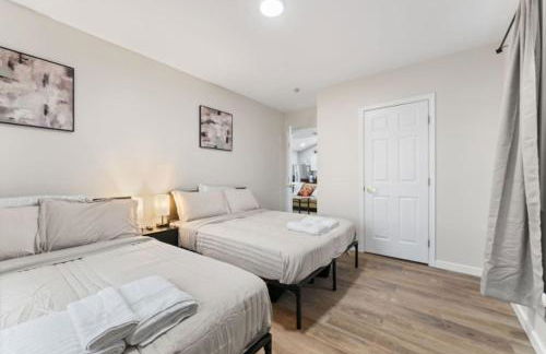 Two Dulles homes 1 price sleeps 16 w-EV parking - Foto 17