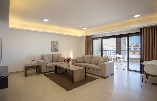 Triple A Hotel Apartments - Photo 11