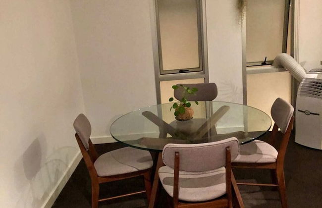 Light-filled Converted Warehouse 2 Bedroom Apartment in Prahran - Foto 5