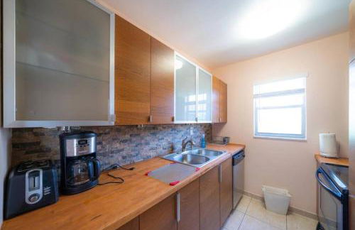 Enjoy Fully Equipped 2BR Condo Near The Beach - Foto 14