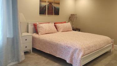 2 bdrm, Walking distance to all - Foto 3