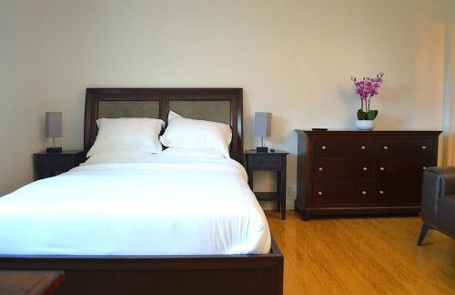 Modern 3 Bedroom Suite with AC for Family and Work group - Photo 2