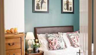 Bright and Well-Kept 3-Bed Property! Free Parking - Foto 4