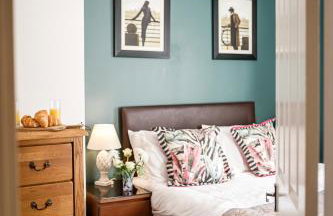 Bright and Well-Kept 3-Bed Property! Free Parking - Foto 4