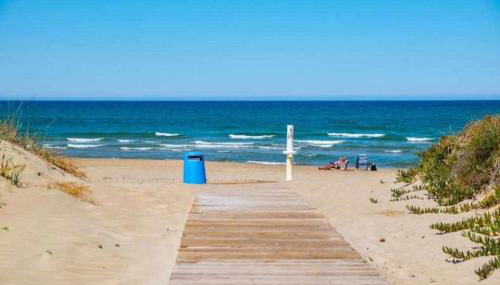 APARTAMENTOS EL SOL a 20 metros del mar - Photo 2