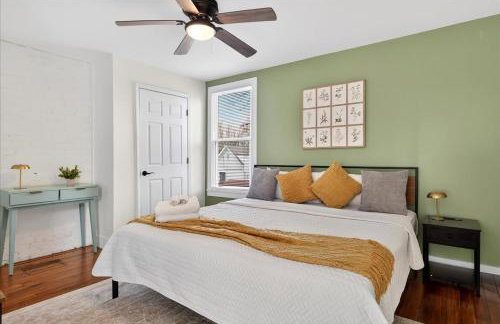 Cozy 2-Floor Home 5BR 3BA 2 Kitchens Backyard - Foto 2