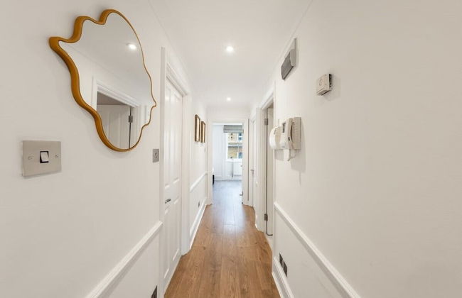 The Hertford Boutique - Photo 49