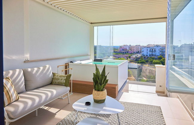 White Coast - Photo 43